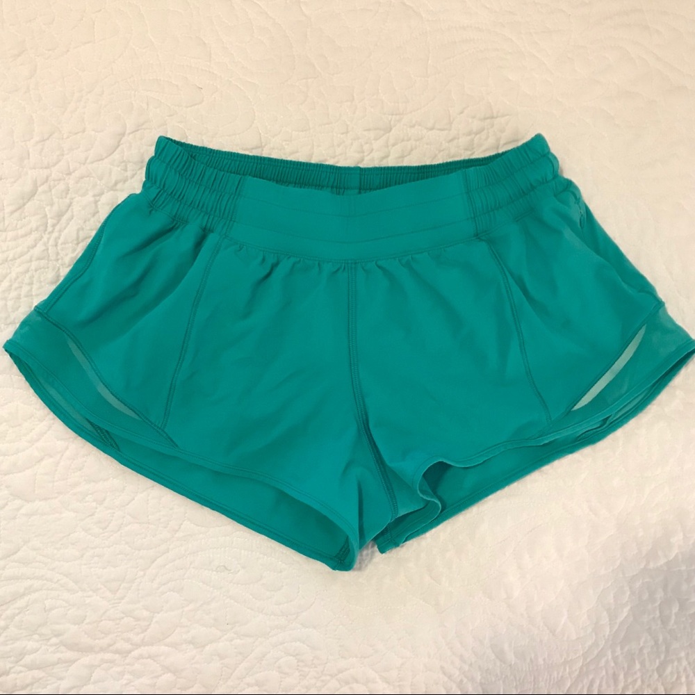Lululemon Hotty Hot Short 2.5”